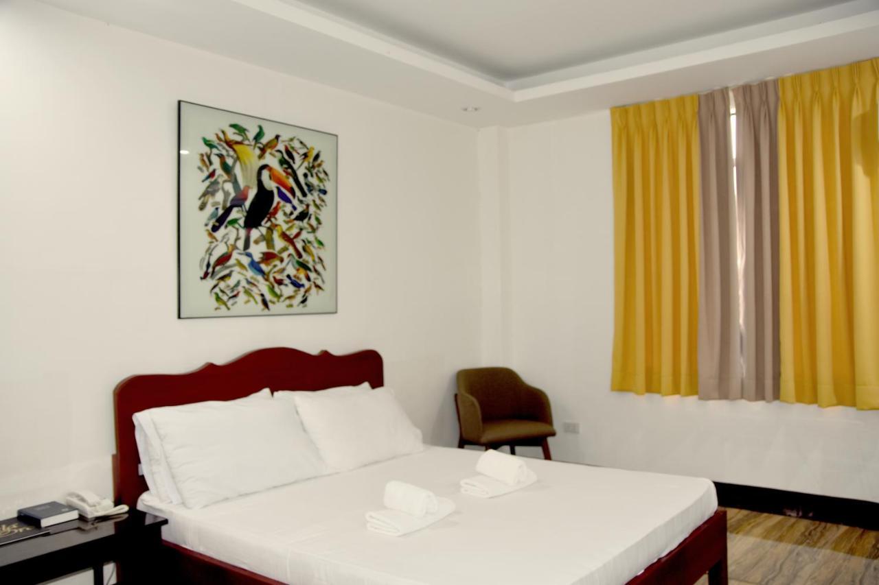 Isla De Oro Hotel Mamburao Εξωτερικό φωτογραφία