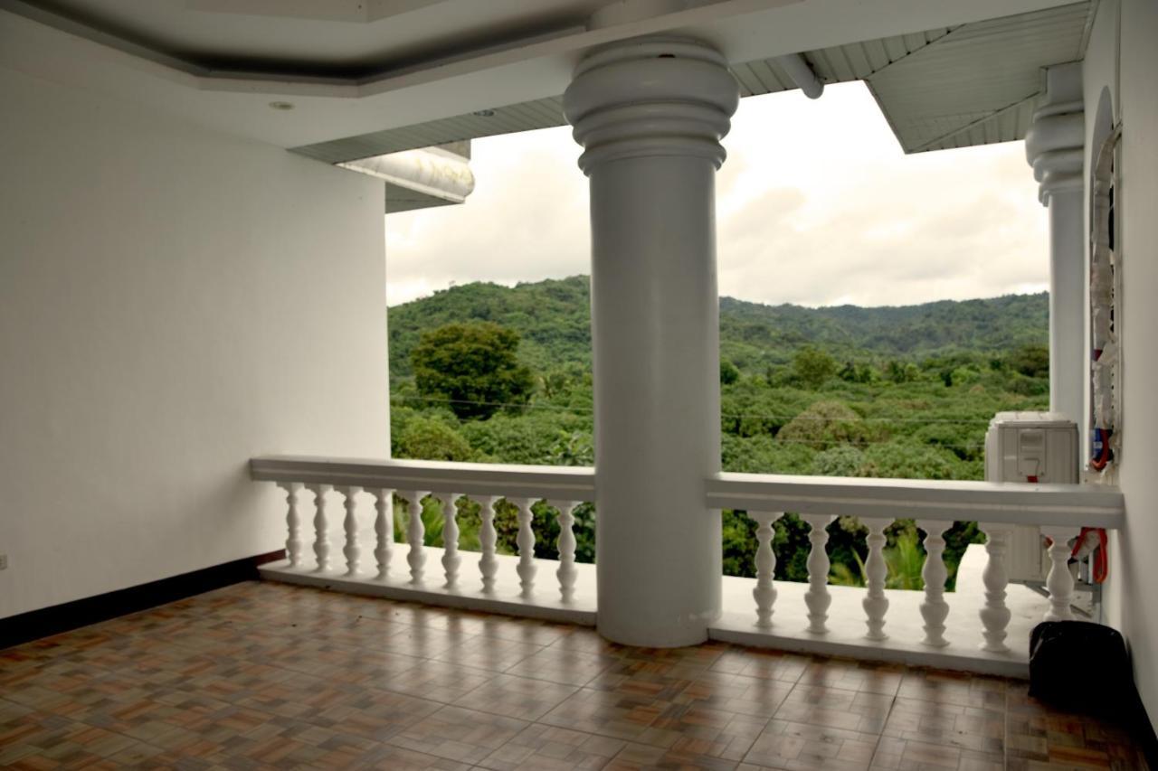 Isla De Oro Hotel Mamburao Εξωτερικό φωτογραφία