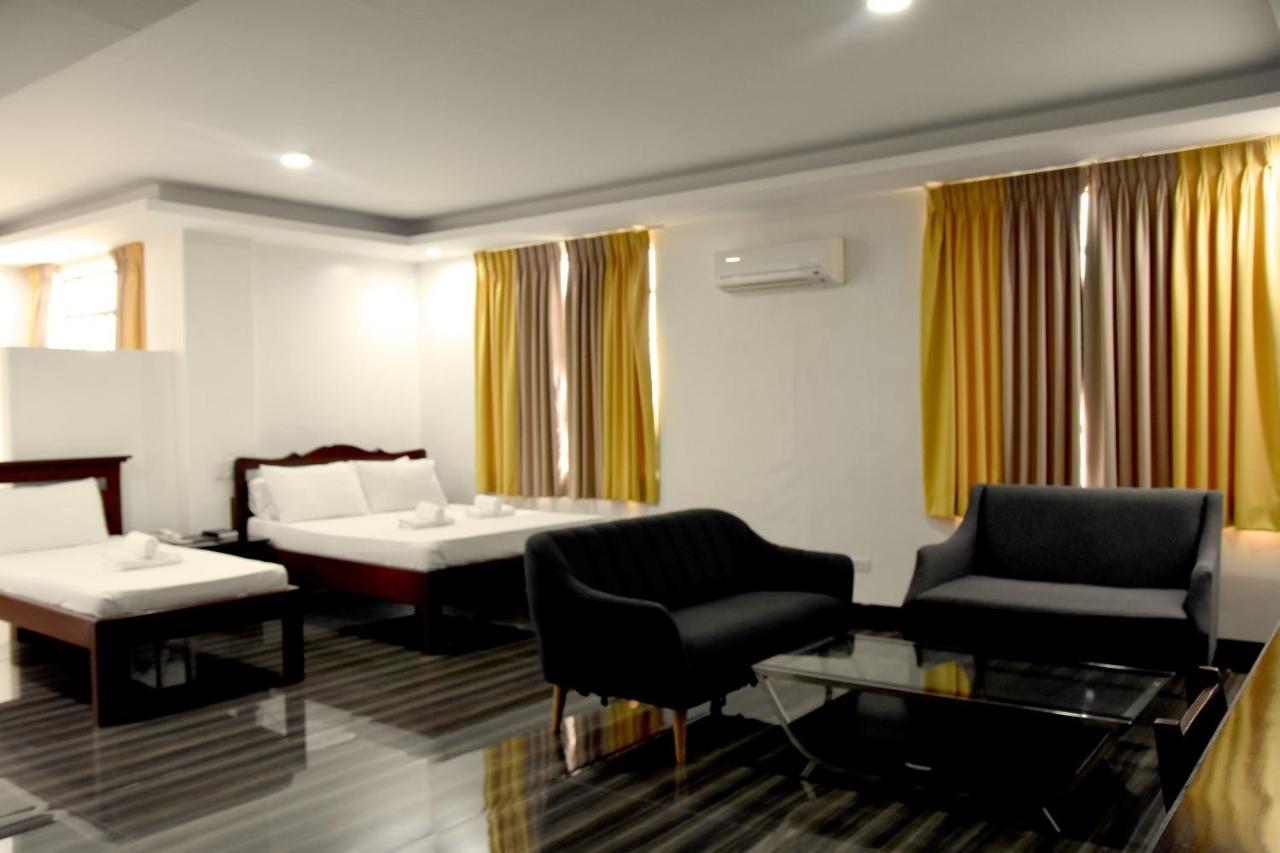 Isla De Oro Hotel Mamburao Εξωτερικό φωτογραφία