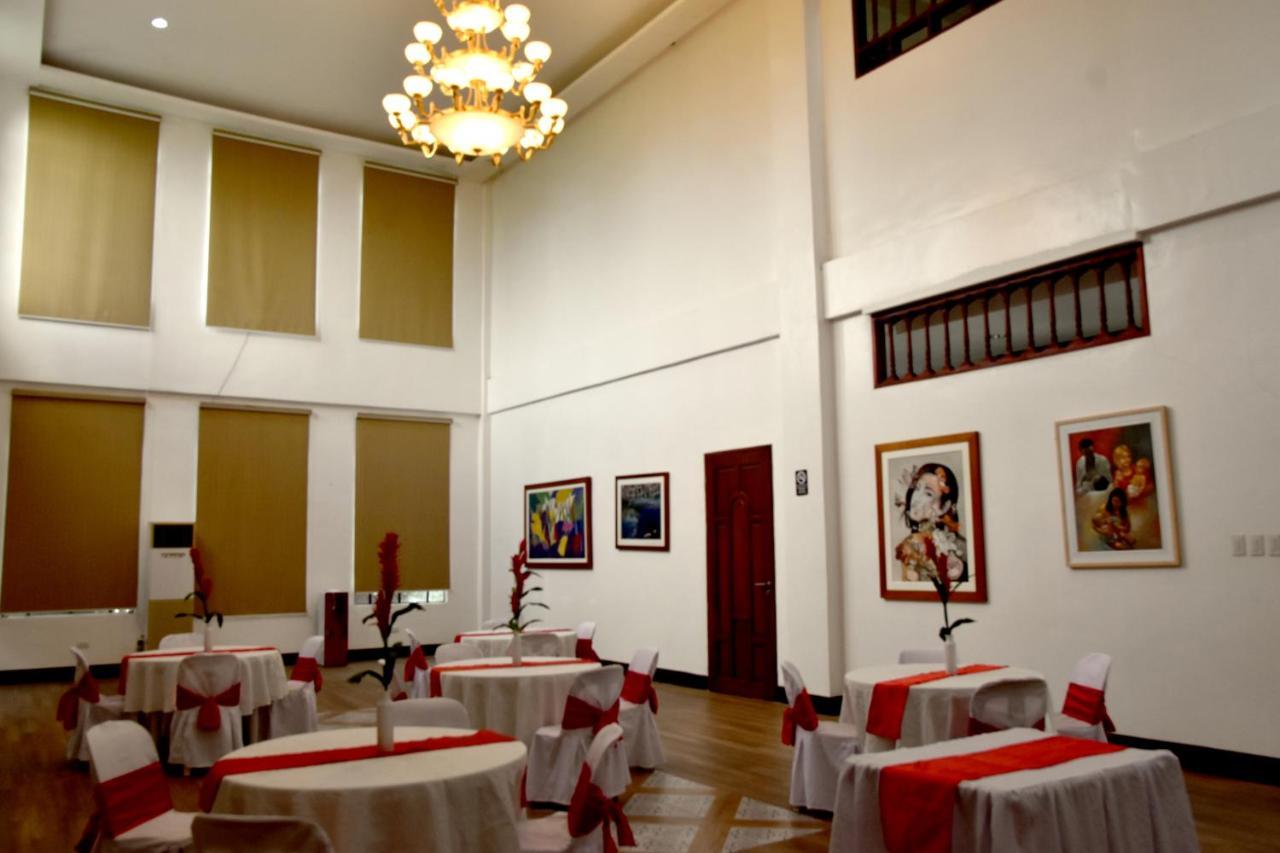 Isla De Oro Hotel Mamburao Εξωτερικό φωτογραφία