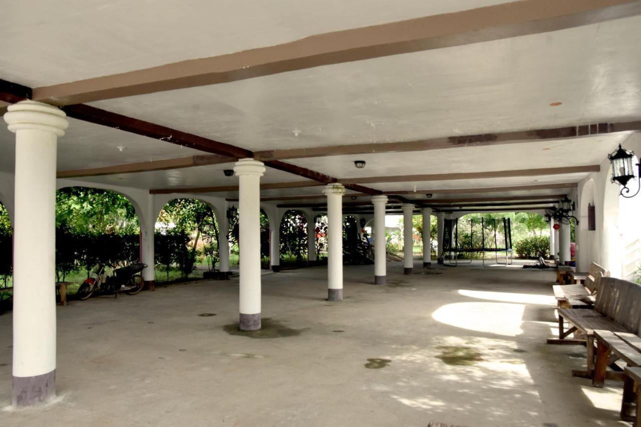 Isla De Oro Hotel Mamburao Εξωτερικό φωτογραφία