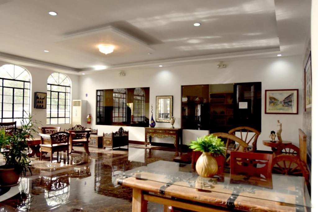 Isla De Oro Hotel Mamburao Εξωτερικό φωτογραφία